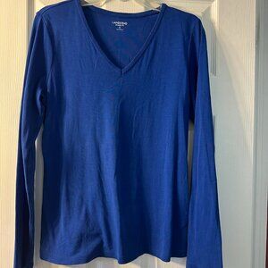 Lands End  teal v neck long sleeved tee shirt slightly worn size M